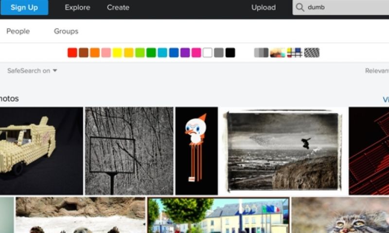 'Flickr eens op met die racistische robots'