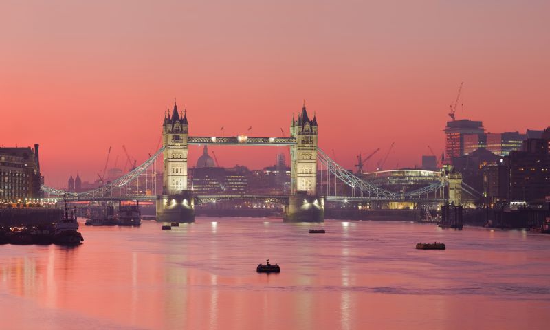 Britten slaan in paniek aan het Googlen