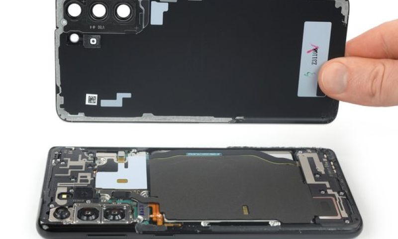 © iFixit