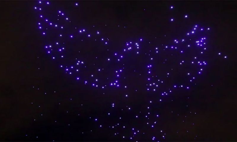 Video: lichtshow met drones bij Disney World