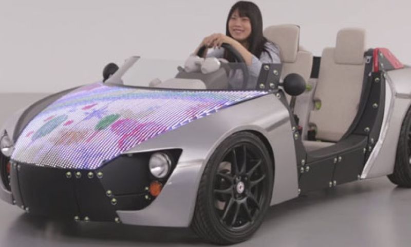 Dit Toyota-concept verblindt weggebruikers met tekeningen