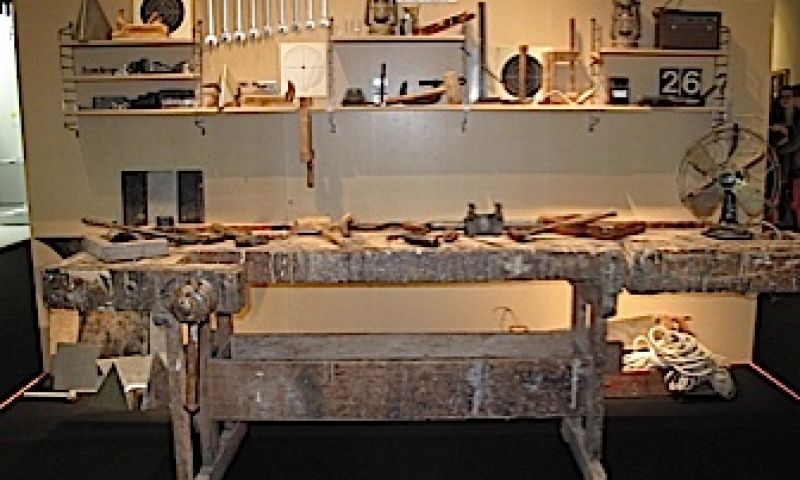 Meubelbeurs Keulen: comeback van de Tomado boekenrekjes