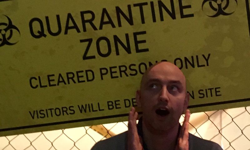 Game met survivalgids en apocalypse-simulator