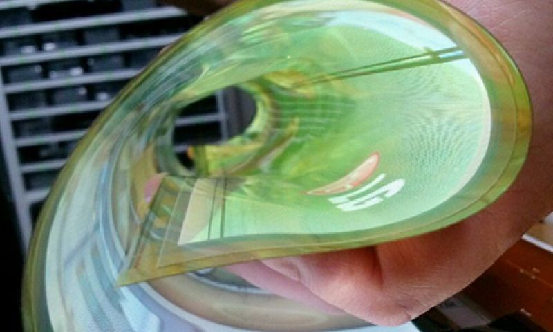 LG komt met een tv die je oprolt en in een koker meeneemt