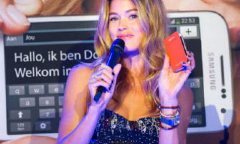 S4 Mini in Nederland op de markt met Doutzen-hoes