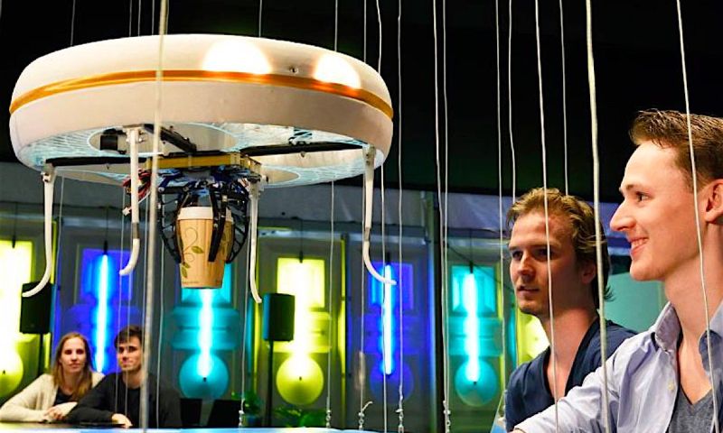 In café TU Eindhoven serveren drones de drankjes