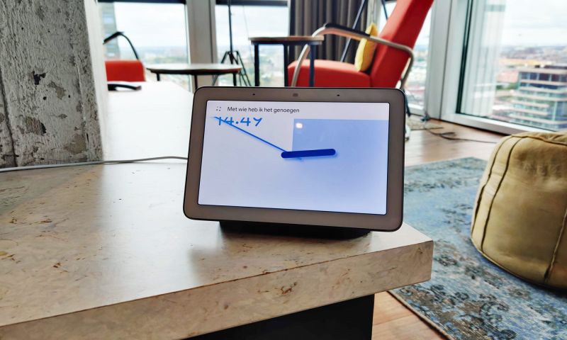 Nederlandse Google Assistent heeft nu ook een mannenstem: 'Wij weten ook niet wie dit is'
