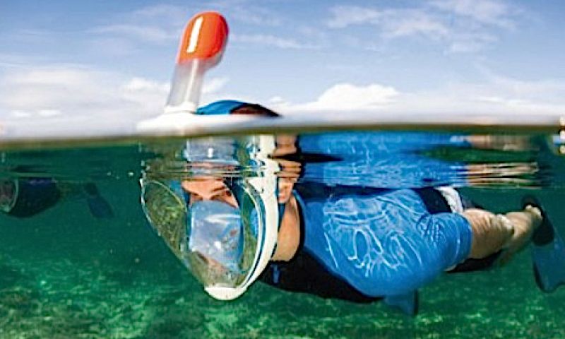 Wat heb jij nou op je hoofd? Een snorkel over je hele gezicht