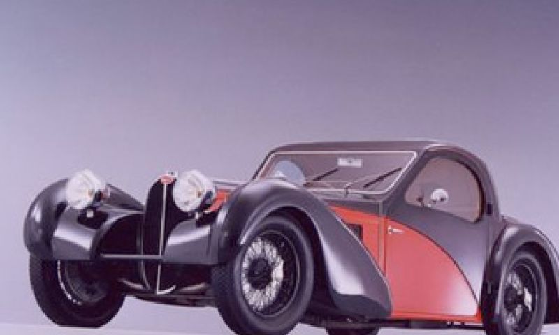 Bugatti van 3 miljoen euro in schuur gevonden