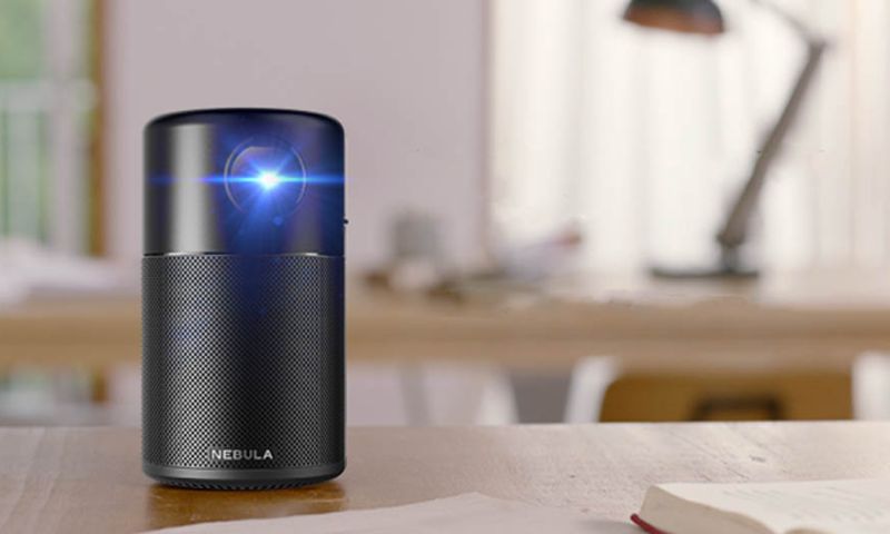 Dit is een beamer en bluetooth-speaker in één