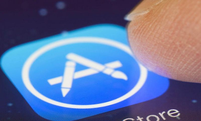 apple sideloading sideload iPhone apps iOS malware app store
