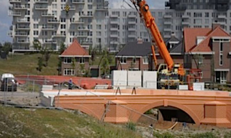 Bouw van fantasiebruggen gestart