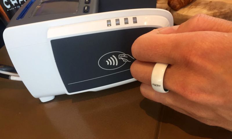ABN Amro test betalen via ring en horloge
