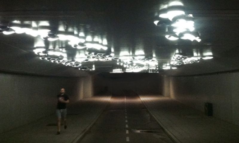 Design laat schimmig tunneltje veiliger lijken