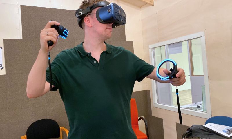 Eerste indruk: HTC Vive Cosmos is een tamme upgrade