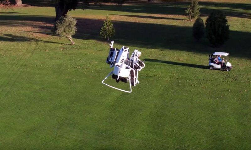 Video van de dag: een jetpack als golfkar