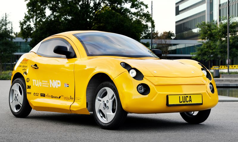 © Bart van Overbeeke