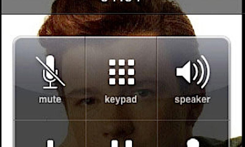 Worm 'Rick rolled' je iPhone