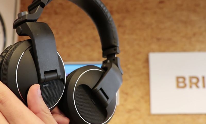 Maak kans op deze Pioneer-koptelefoon en FIFA 18
