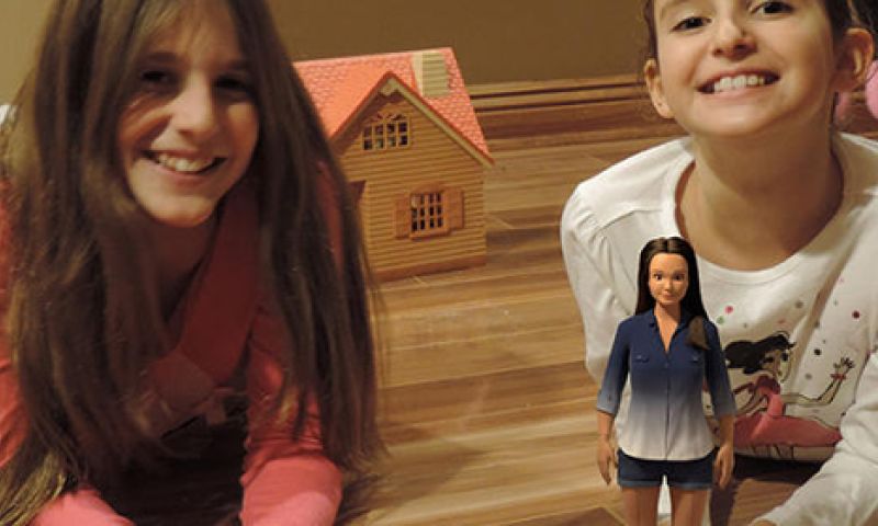 Bye, Barbie! Deze pop is goed voor je dochters zelfbeeld