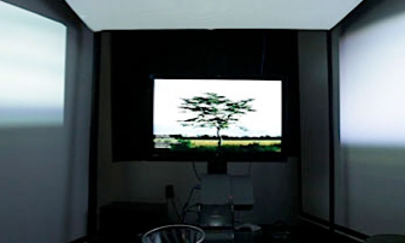 Door wazige beelden op de muur kun je fijner film kijken