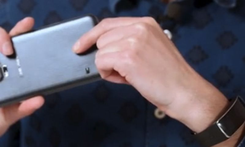 Uitpakparty: Galaxy S5, Gear Fit en HTC One M8