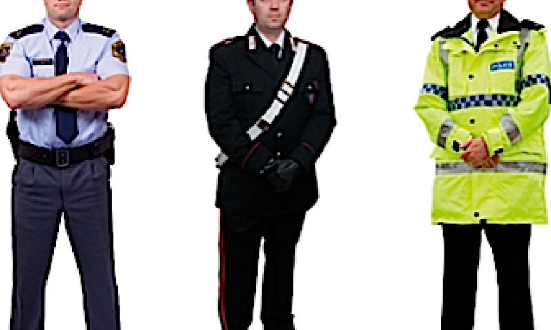 Europese politieauto: roze en blauw