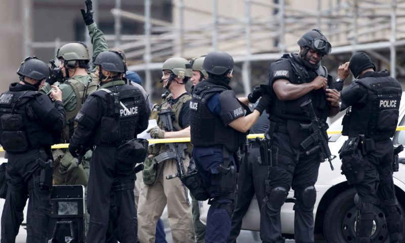swat swatting online fbi onterecht politie inval arrestatie team