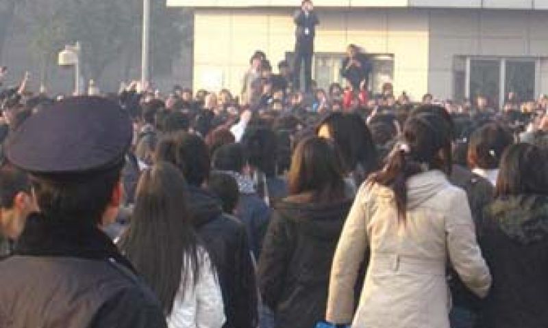 Fabrieksarbeiders Apple-leverancier staken