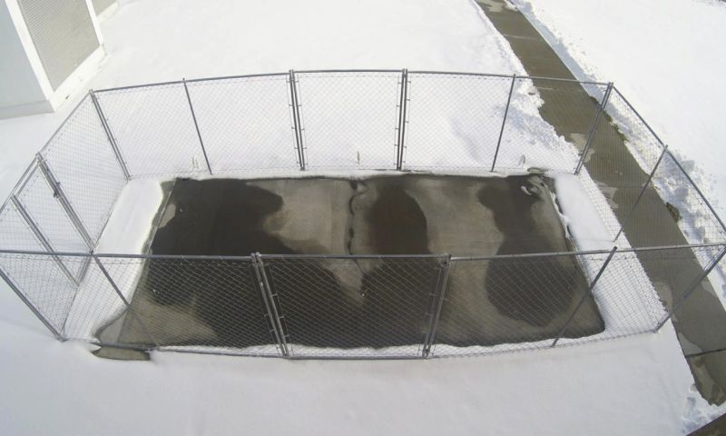 Elektrisch beton ontdooit wegen en beschermt tegen spionage