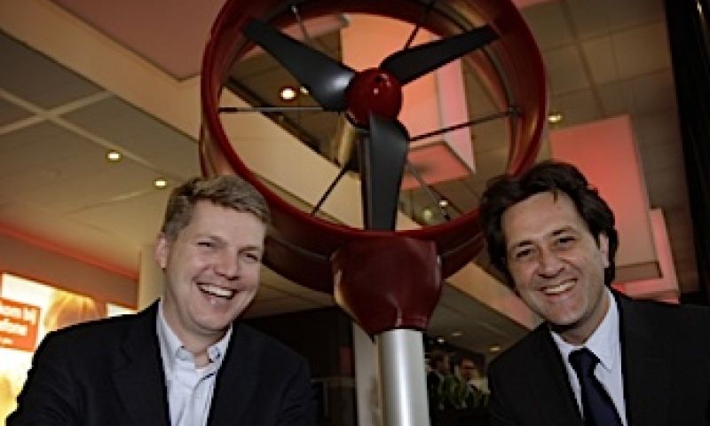 Eerste windturbine op zendmast