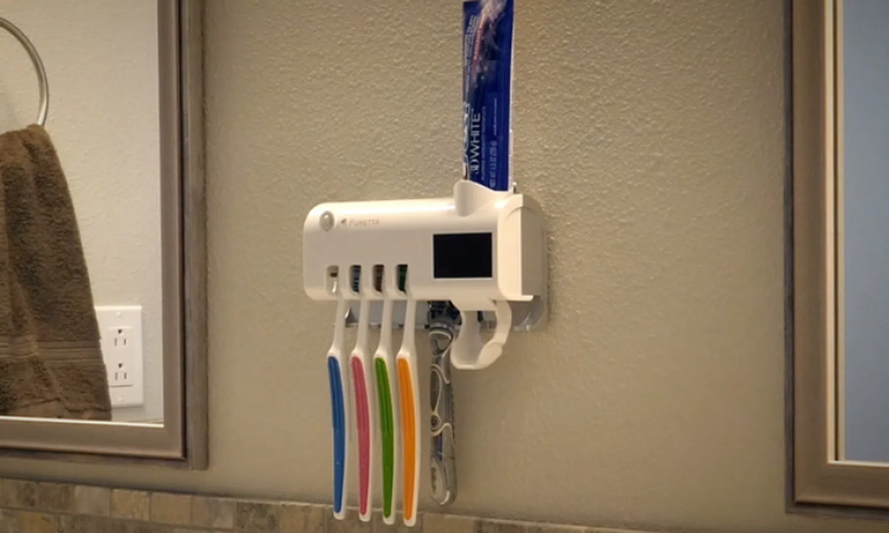 Deze gadget houdt je tandenborstels bacterievrij