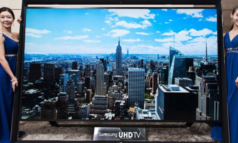 Nieuwe Samsung-tv is groter dan een kingsize bed