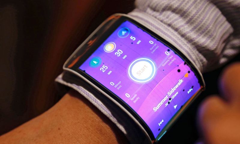 Lenovo showt buigbare schermen en slimme sportschoen