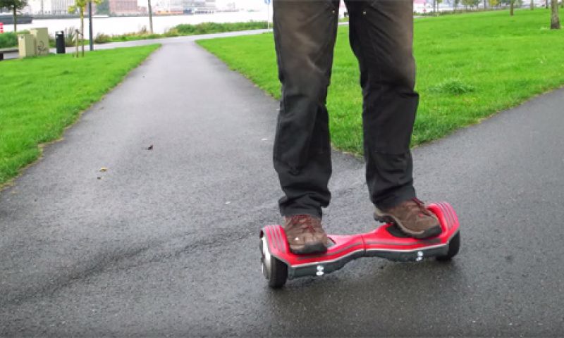 Hoverboards door gevaarlijke batterij nu ook in de lucht verboden