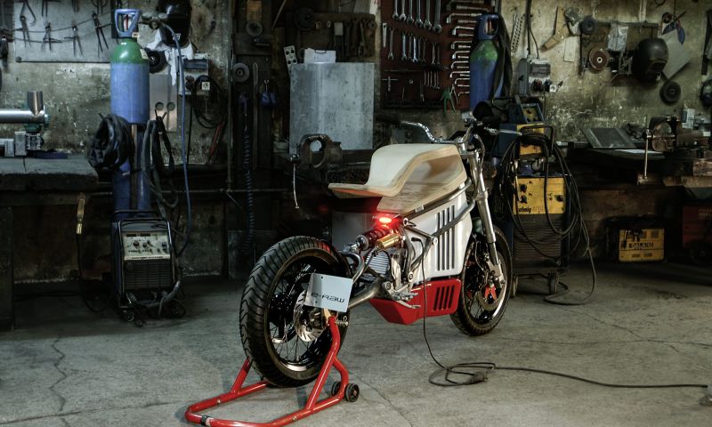 Elektrische schoonheid: Essence E-Raw