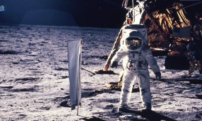 Buzz Aldrin: 'Eerste mensen op Mars moeten daar blijven'