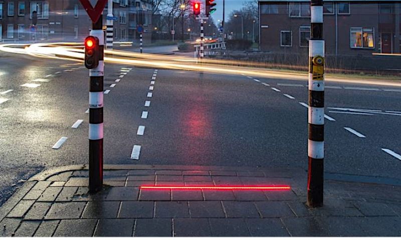 Bodegraven gaat de wereld over met lichtlijn voor telefoonzombies
