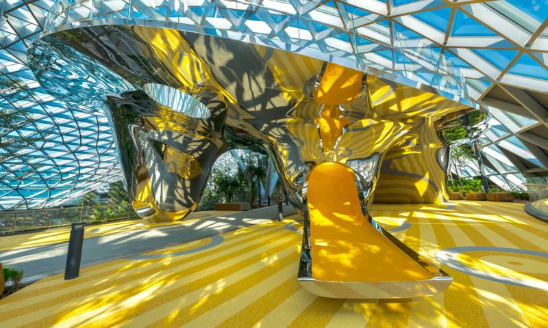 speeltuin glijbaan speeltoestel design carve singapore airport