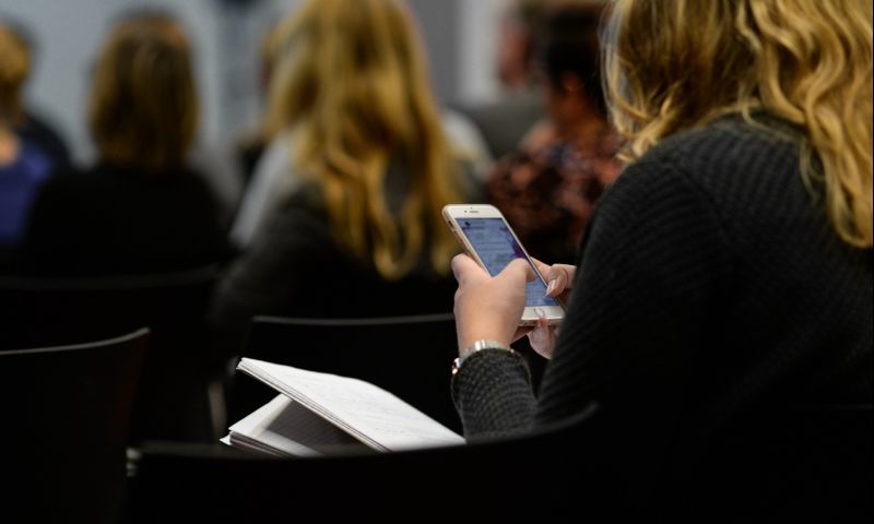 Nederlander beperkt machtigingen apps relatief vaak