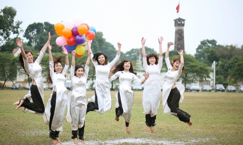 In China ontstressen mooie vrouwen overwerkte programmeurs