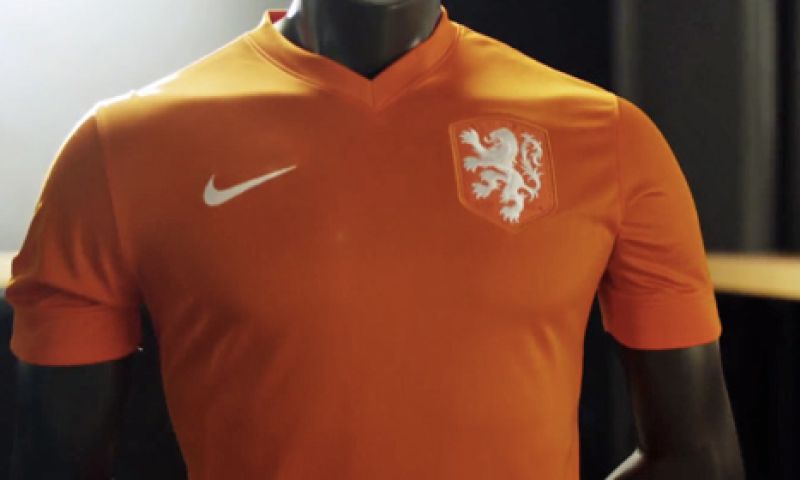 Wat is er hightech aan dat nieuwe 'retroshirt' van Oranje?