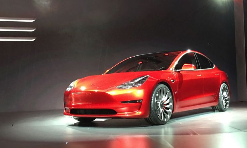 Tesla's Model 3 haalt 350 km op volle accu