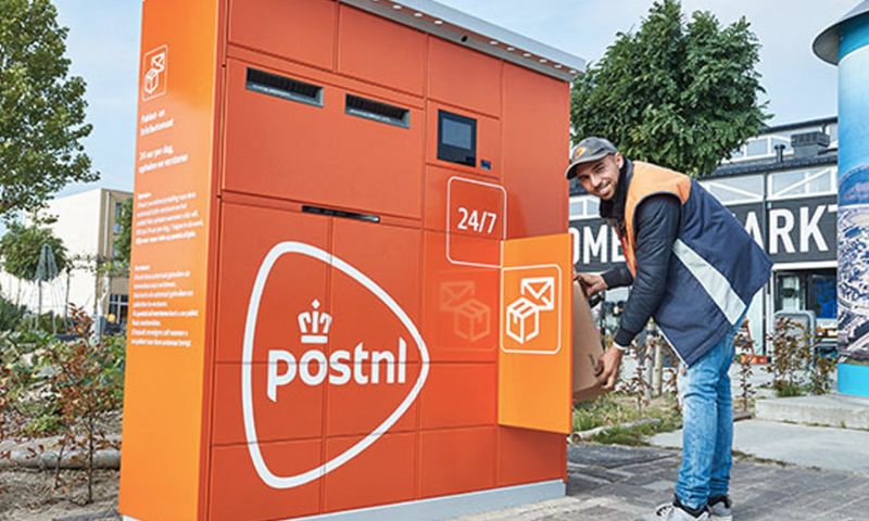 PostNL test automaat voor pakketten en brieven in Almere