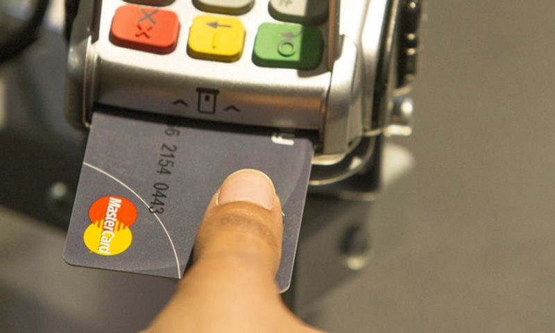Mastercard stopt vingerafdrukscanner in creditcard