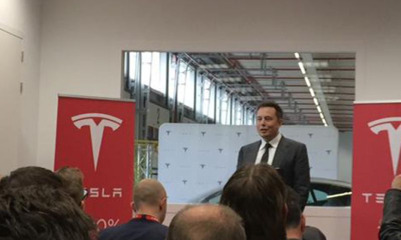 Elon Musk: 'Dieselgate toont naderend eind voor auto met uitlaat'