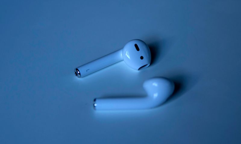 Commentaar: die bespotte Airpods zijn zo gek nog niet
