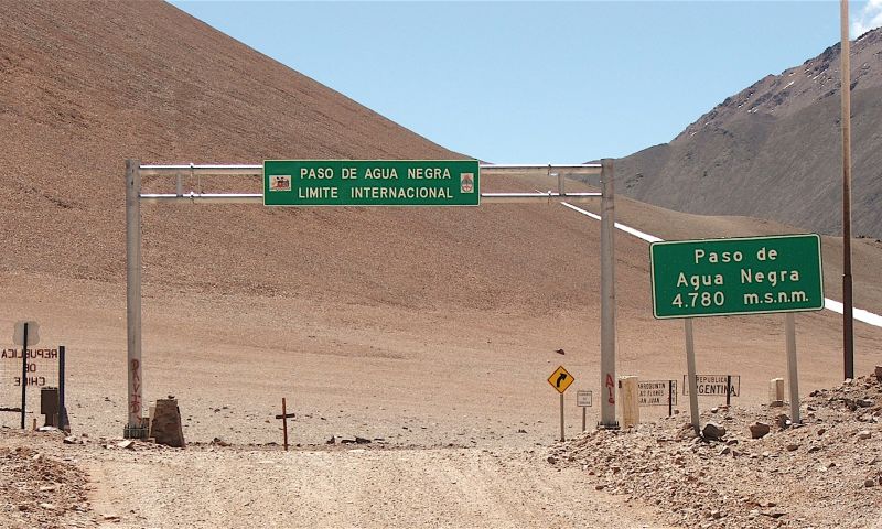 Tunnel door de Andes
