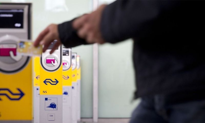 OV-chipkaart vergeten? Check dan in met je betaalpas