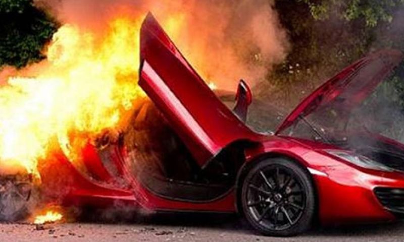 Branden elektrische auto's echt vaker?